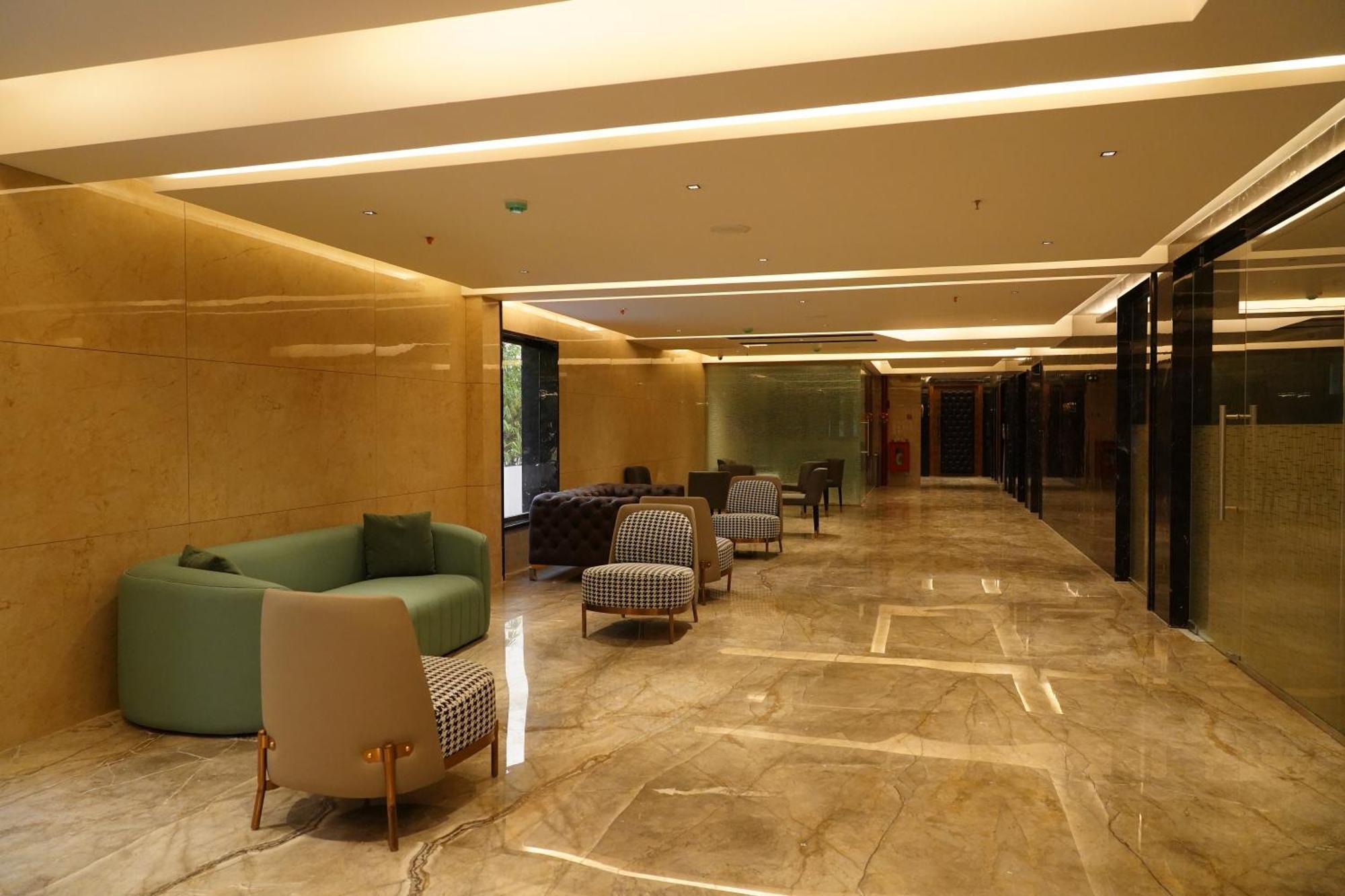 The Kings Park Grand-Near Us Consulate Hotel Ченай Екстериор снимка