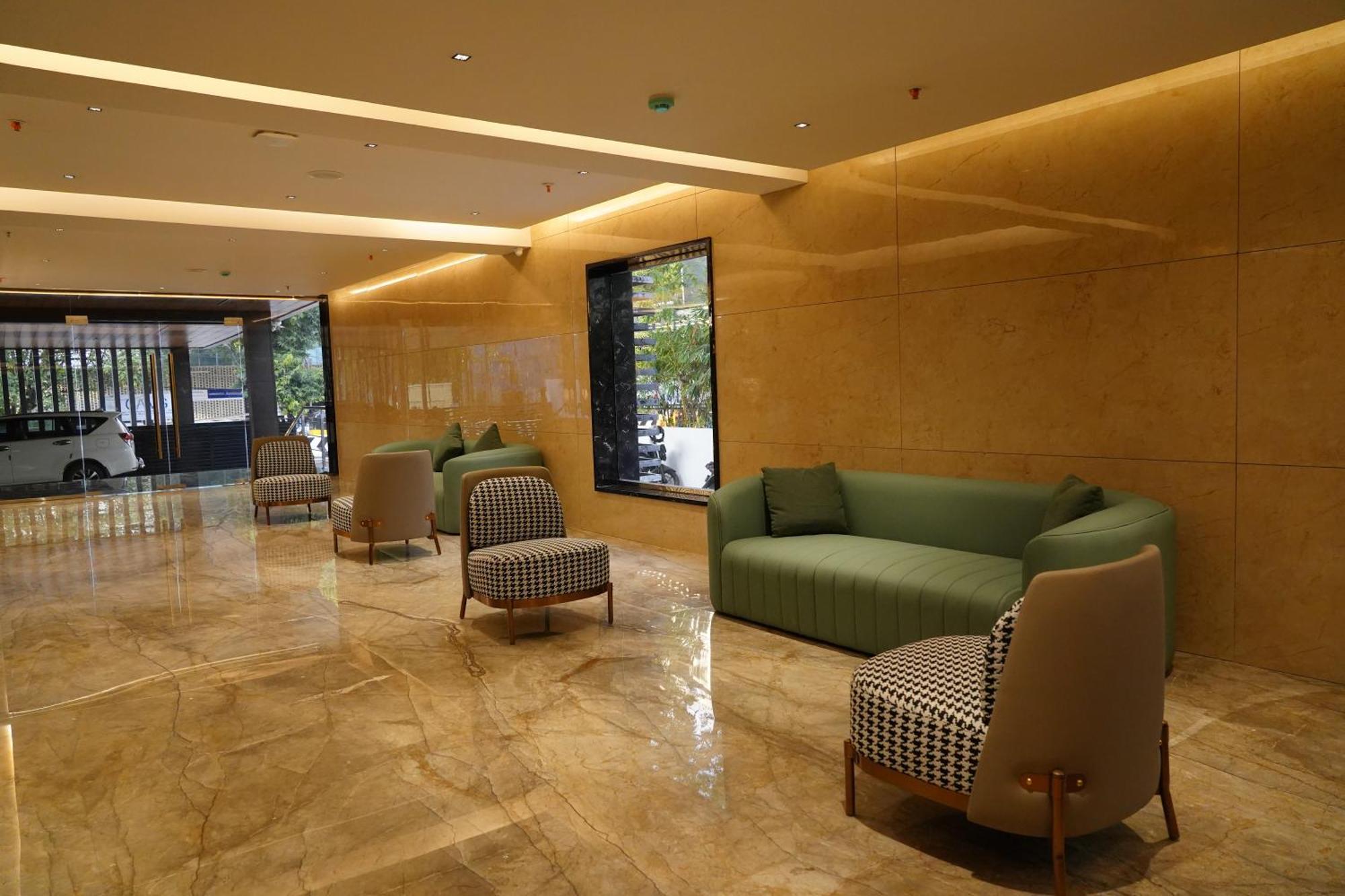 The Kings Park Grand-Near Us Consulate Hotel Ченай Екстериор снимка